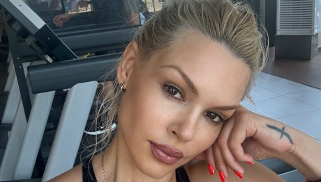 Βίκυ Κάβουρα