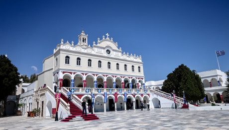 Δεκαπενταύγουστος: Εορτασμός  Κοιμήσεως Θεοτόκου Στην Τήνο