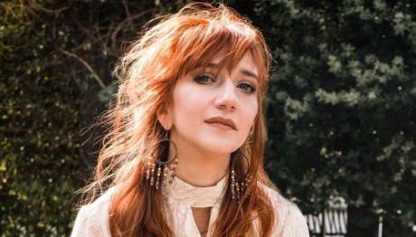 Η Μαρία Παπαγεωργίου στο Θέατρο στον Κουμάρο στην Τήνο!