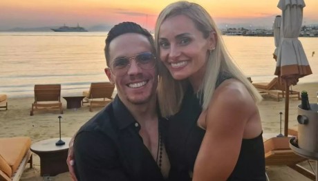 Λευτέρης Πετρούνιας