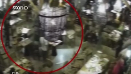 Χαλκιδική: Λουκέτο στο beach bar & αφαίρεση της άδειας λειτουργίας του