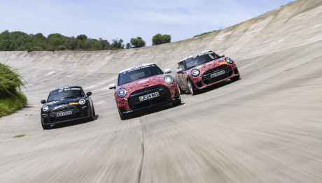 MINI John Cooper Works: Η νέα σειρά που βάζει φωτιά στις πίστες