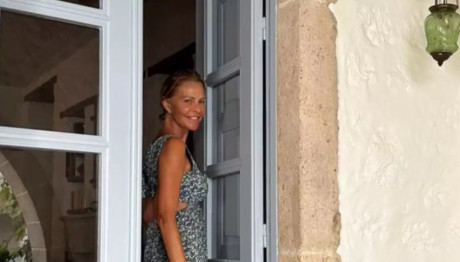 Τζένη Μπαλατσινού: «Λιώνει» στην αγκαλιά των παιδιών της