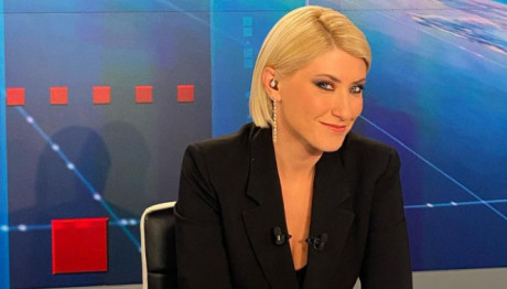 Σία Κοσιώνη: Η selfie φωτογραφία από την παραλία