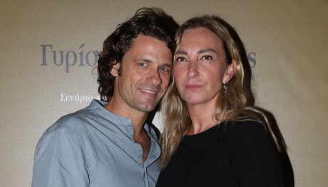 Ρέβη: Φωτογράφισε Τον Τότσικα Γυμνό