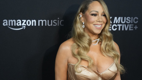 Κάρεϊ: Πέθαναν Την Ίδια Μέρα Η Μητέρα Και Η Αδελφή Της