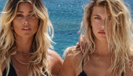 Κλέλια Ανδριολάτου: Το Σέξι Ζεϊμπέκικο Στο Πάρτι Της Κωσταρά