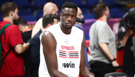 Όλα Τούμπα Στον Ολυμπιακό Λόγω Φαλ