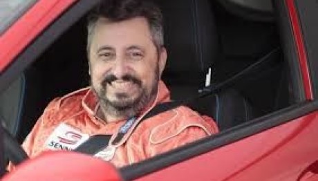 «Έφυγε» ο δημοσιογράφος Γιώργος Βαρίνος