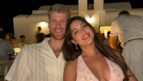 Γουόκαπ: Μυστικός Γάμος Με Την Αγαπημένη Του Στη Μήλο