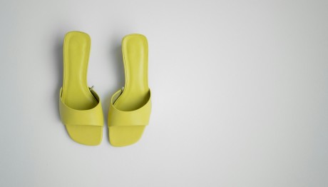 Θέλεις Αστραφτερά Σανδάλια; Καθάρισε Τα Με Αυτό