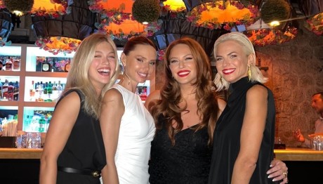 Χριστίνα Κοντοβά: Έκλεισε τα 46 της και το γιόρτασε με αγαπημένες φίλες!