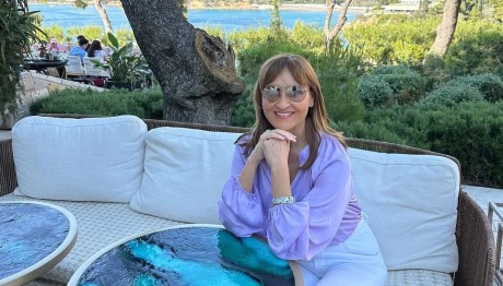 Μάρα Ζαχαρέα: Ευχήθηκε «Καλό μήνα» με μια φωτογραφία από την παραλία