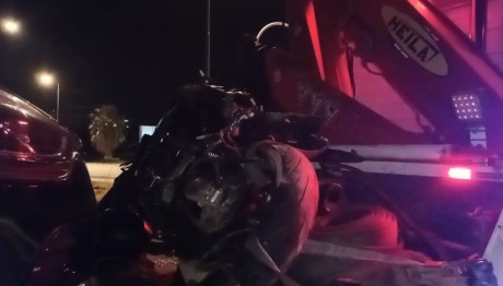 Ανάβυσσος: Εικόνες Από Το Τροχαίο Με Τους Δύο Νεκρούς