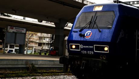 Λιβαδειά: Τρένο Έσερνε Γυναίκα Που Πιάστηκε Στην Πόρτα