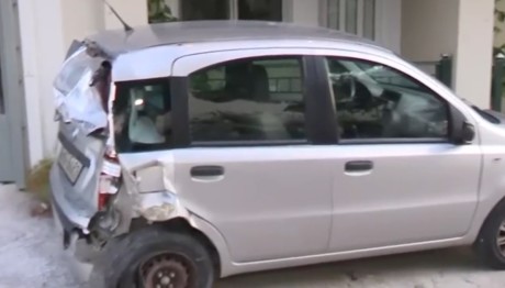 Μενίδι: Νεκρός 23χρονος Σε Τροχαίο - Καρφώθηκε Σε ΙΧ