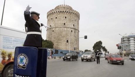 Θεσσαλονίκη: ΙΧ Παρέσυρε Και Τραυμάτισε Τροχονόμο