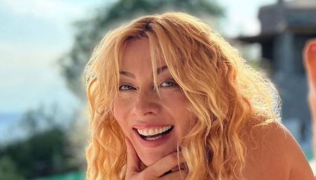 Σμαράγδα Καρύδη