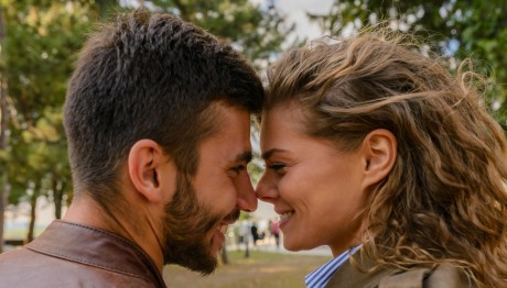 4 Red Flags Που Δεν Πρέπει Να Αγνοείς Στη Σχέση Σου