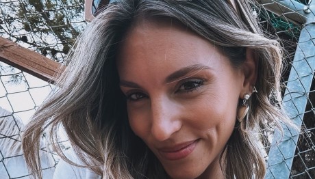 Αθηνά Οικονομάκου