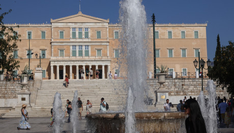 Συναγερμός στο κέντρο της Αθήνας: Σάκος πάνω σε Ποδήλατο