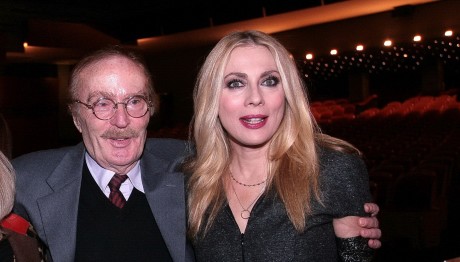 Πέθανε Ο Ηθοποιός Ντίνος Καρύδης