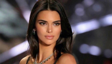 Κένταλ Τζένερ: Έγινε ξανθιά