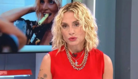 Ζουγανέλη: Νιώθω Πάντα  Ταραχή Όταν Βρίσκομαι Στη Σκηνή