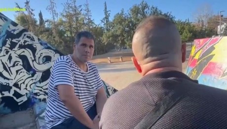 Άνθρωπος Χωρίς Ταυτότητα: Είναι Αγόρι Που Χάθηκε Το '85;