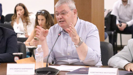 Περιφέρεια Ηπείρου: Προσέλαβαν Άνθρωπο Να Κλείνει Τα Φώτα