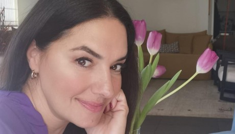 Νόνη Δούνια