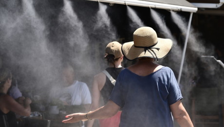 Καιρός: Ισχυρός Εμποδιστής Αντικυκλώνας Φέρνει Ζέστη