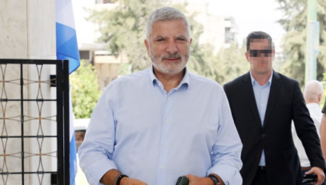 Πατούλης: Δημοσίευσε Φωτογραφίες Με Τη Σύντροφό Του