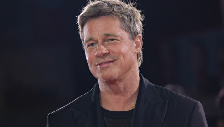 Παρίσταναν Τον Μπραντ Πιτ Κι Εξαπάτησαν Δύο Γυναίκες