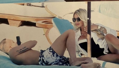 Σπυροπούλου: Γιόρτασε τα γενέθλιά της σε beach bar στη Μύκονο