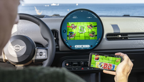 ΜΙΝΙ: Τι είναι η καινοτομία του In-Car Gaming