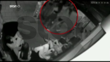 Γλυφάδα: Διάλογοι Μαθητριών Μετά Τον Ξυλοδαρμό 14χρονης