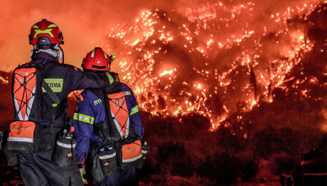 Φωτιά: Στους Αγνοούμενες Ανήκουν Οι Απανθρακωμένοι Σοροί