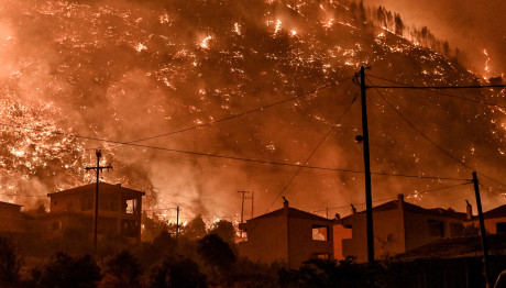 Κόρινθος: Οι Παράγοντες Που Εξαπλώθηκε Η Φωτιά