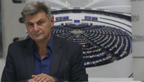 ΣΥΡΙΖΑ: Υποψήφιος Για Πρόεδρος Και Ο Νικόλας Φαραντούρης