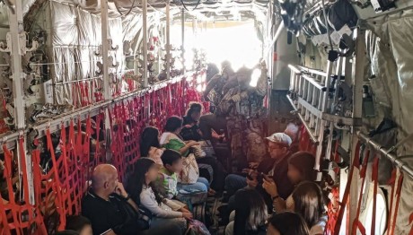 Λίβανος: Φωτογραφίες Από Την Επιστροφή Ελλήνων Με C-130