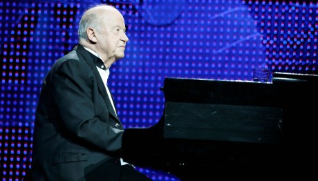 Πέθανε Ο Μίμης Πλέσσας