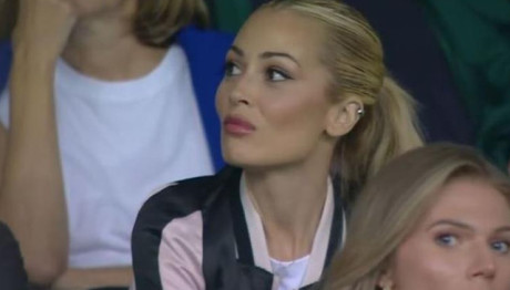 Ελένη Βουλγαράκη: Στο γήπεδο για τον Φώτη ΙωαννίδηΕλένη Βουλγαράκη: Στο γήπ