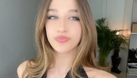 Α. Ρουβά: Τραγουδά & Η Ομορφιά Της Ενθουσιάζει Το TikTok