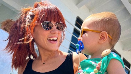 Συνατσάκη: «H Ολίβια λέει τα μισά στα αγγλικά» - H φράση που τη... «λιώνει»