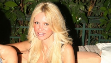 Τάρια Μπούρα