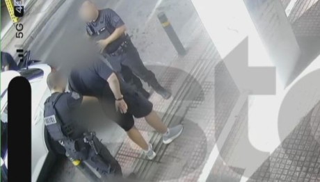Η στιγμή της σύλληψης του 39χρονου στη Σωκράτους