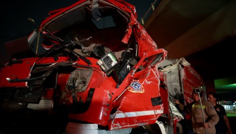 Ασπρόπυργος: Aνατροπή Πυροσβεστικού Οχήματος - Ένας Νεκρός