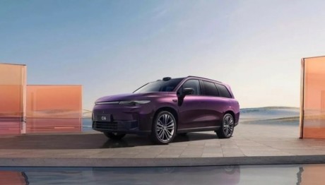 Η Leapmotor στην έκθεση αυτοκινήτου του Παρισιού