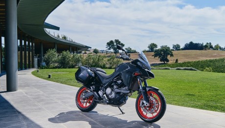 Ducati Multistrada V2 και V2S με όφελος 1.500 ευρώ